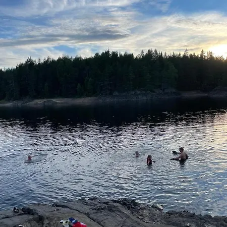 Lodger Mikrohytta Dristig
